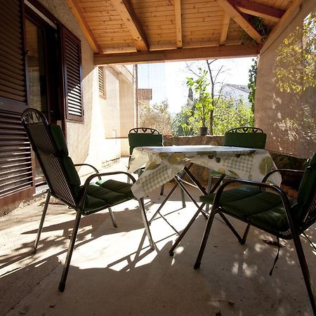 Ferienwohnung Erika Krk Town Exterior foto